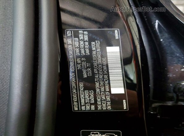 YV4M12RC0T1421851 2026 VOLVO XC60 Black 360 interior view
