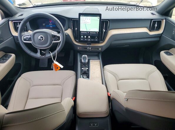 YV4M12RC0T1428363 2026 VOLVO XC60 White Առջևի վահանակի տեսք