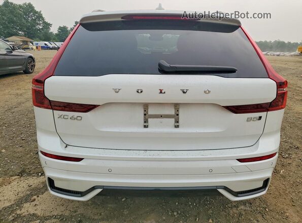 YV4M12RC0T1428363 2026 VOLVO XC60 White Հետևի տեսք