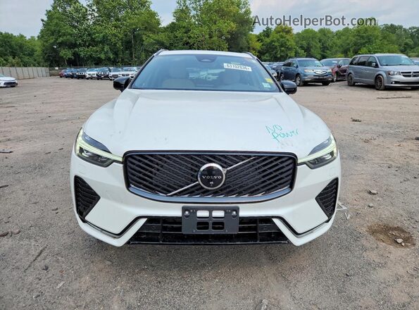 YV4M12RC2T1390800 2026 VOLVO XC60 White Вид спереду