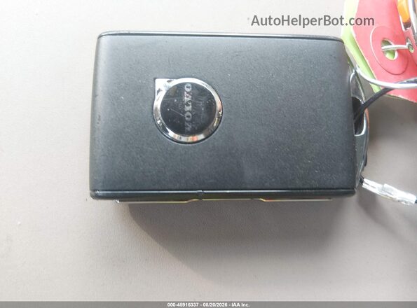 YV4M12RC2T1481212 2026 VOLVO XC60 Pewter Առջևի վահանակի տեսք