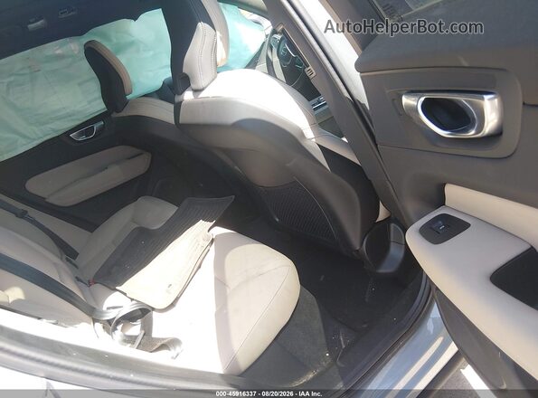 YV4M12RC2T1481212 2026 VOLVO XC60 Pewter VIN կոդի պիտակի տեսք