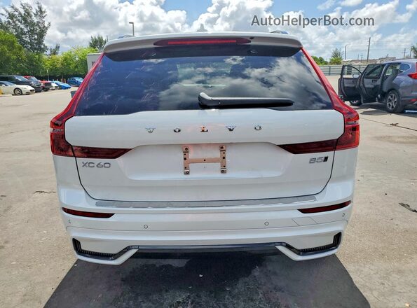 YV4M12RC3T1448641 2026 VOLVO XC60 White Vista trasera