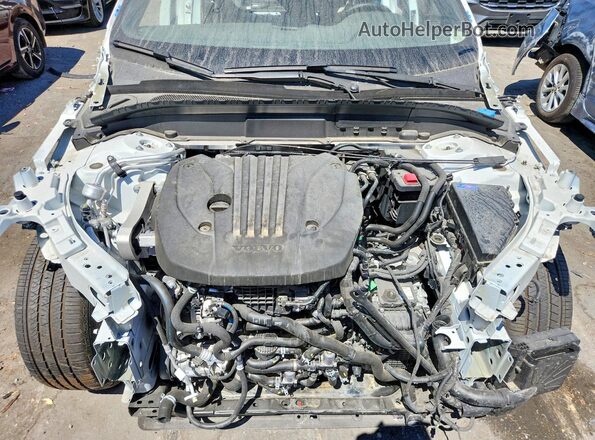 YV4M12RC4T1297163 2026 VOLVO XC60 White ძრავის განყოფილების ხედი