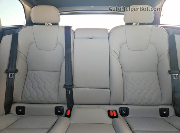 YV4M12RC4T1458224 2026 VOLVO XC60 Blue Հետևի նստատեղերի տեսք