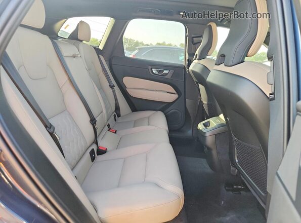 YV4M12RC4T1458224 2026 VOLVO XC60 Blue Սալոնի հետևի տեսք