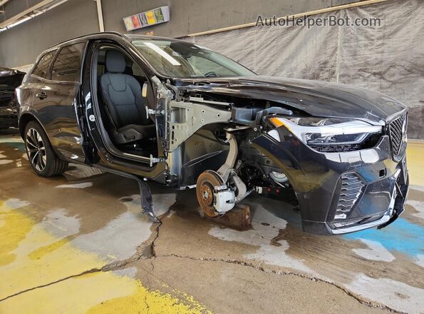 YV4M12RC4T1471085 2026 VOLVO XC60 Black 