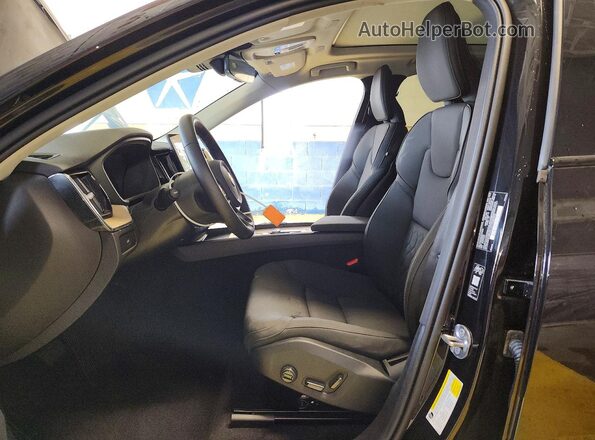 YV4M12RC4T1471085 2026 VOLVO XC60 Black Vista interior delantera