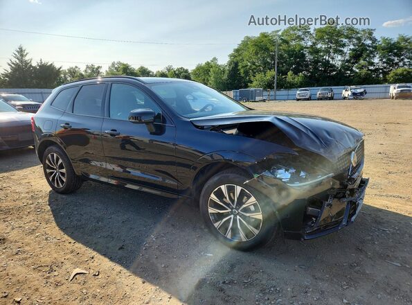 YV4M12RC7S1088465 2025 VOLVO XC60 Черный Передняя правая четверть