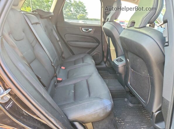 YV4M12RC7S1088465 2025 VOLVO XC60 Черный Вид задней части салона