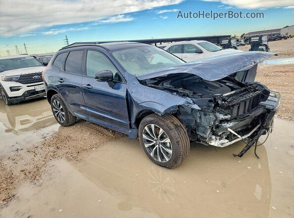 YV4M12RC7S1112019 2025 VOLVO XC60 Blue Передня права чверть