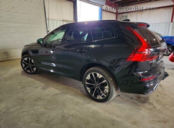 YV4M12RC7T1471937 2026 VOLVO XC60 Black Trasero izquierdo