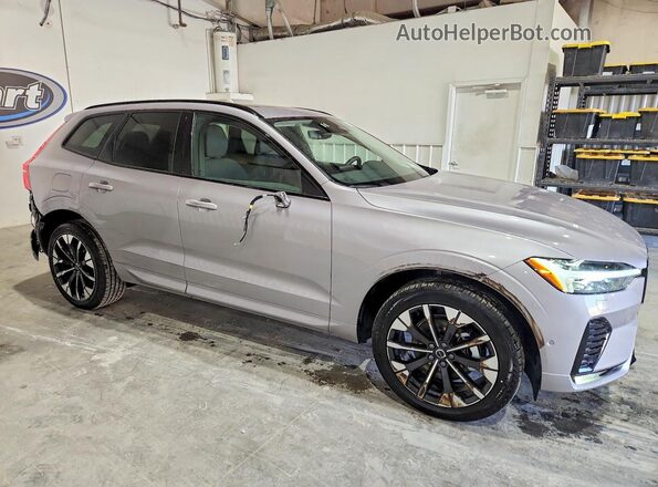YV4M12RC8T1493817 2026 VOLVO XC60 Silver Առջևի աջ