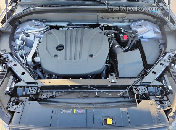 YV4M12RC8T1493817 2026 VOLVO XC60 Silver Շարժիչի բաժամունքի տեսք