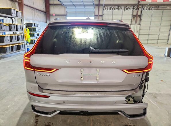 YV4M12RC8T1493817 2026 VOLVO XC60 Silver Հետևի տեսք