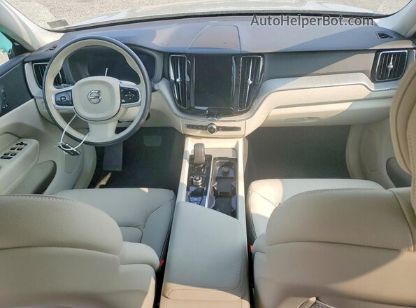 YV4M12RC9S1172027 2025 VOLVO XC60 Gray Առջևի վահանակի տեսք