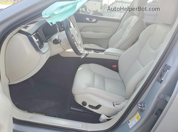 YV4M12RC9S1172027 2025 VOLVO XC60 Gray Սալոնի դիմացի տեսք