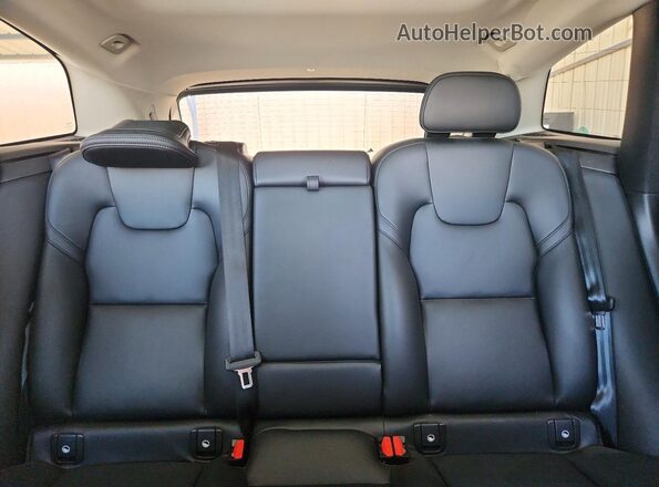 YV4M12RJXS1220021 2025 VOLVO XC60 Gray Вид задніх сидінь