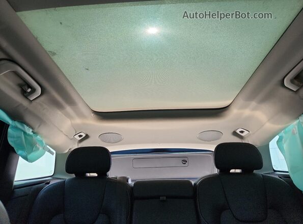 YV4M12RM2S1016565 2025 VOLVO XC60 Blue Widok tylnych siedzeń