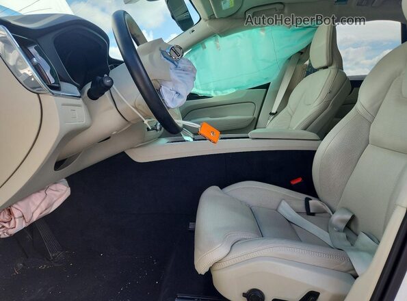 YV4M12RM4S1016504 2025 VOLVO XC60 White Սալոնի դիմացի տեսք