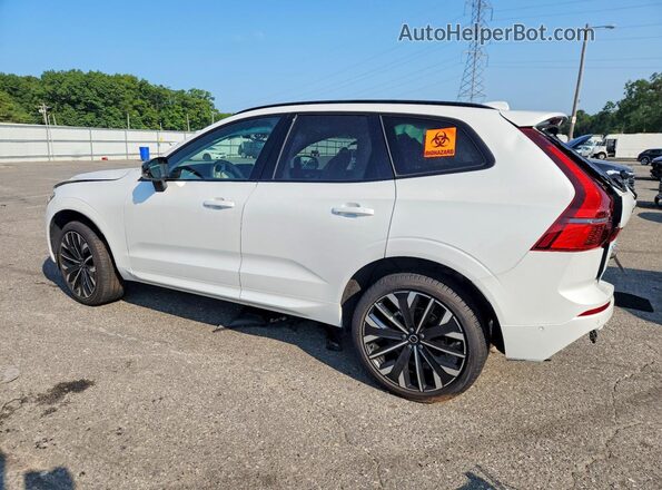 YV4M12RM5T1416430 2026 VOLVO XC60 White Tył lewy
