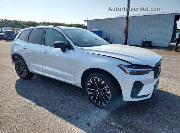 YV4M12RM5T1416430 2026 VOLVO XC60 White Przód prawy