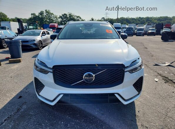 YV4M12RM5T1416430 2026 VOLVO XC60 White Widok z przodu