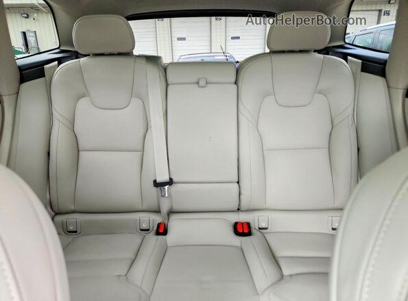 YV4M12RM6S1028752 2025 VOLVO XC60 White Rear seats view