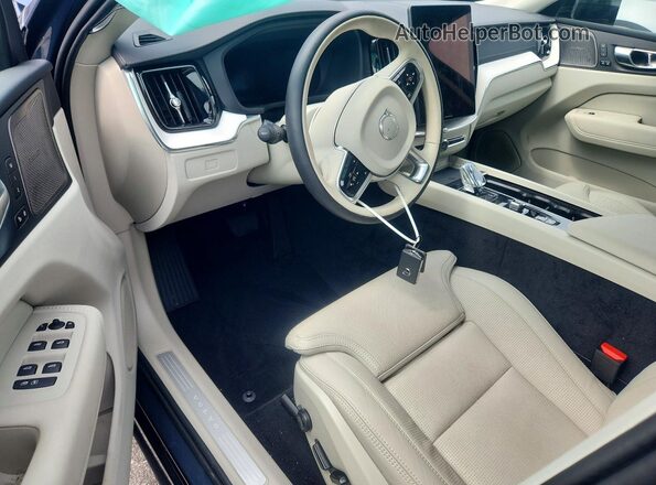 YV4M12RM7T1463667 2026 VOLVO XC60 Blue Dashboard view