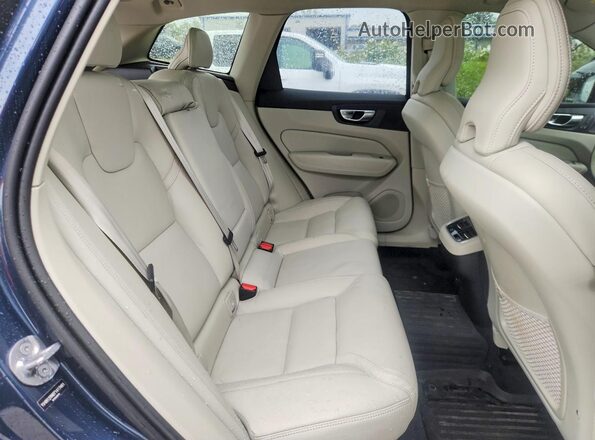 YV4M12RM8T1417491 2026 VOLVO XC60 Blue Rear interior view