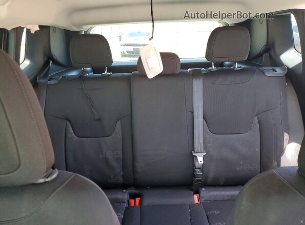 ZACCJAAB1HPE45109 2017 JEEP RENEGADE White Widok tylnych siedzeń