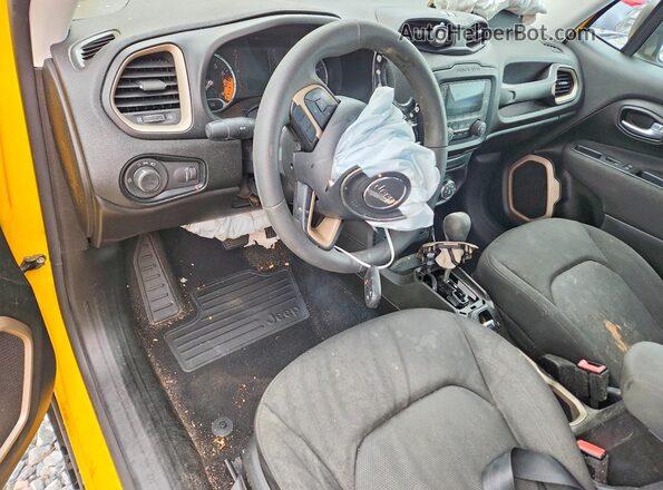 ZACCJAAB2HPE67748 2017 JEEP RENEGADE Желтый Вид панели приборов