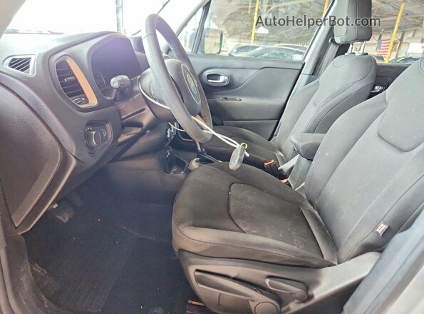 ZACCJAAB6HPF01741 2017 JEEP RENEGADE Silver Widok wnętrza z przodu