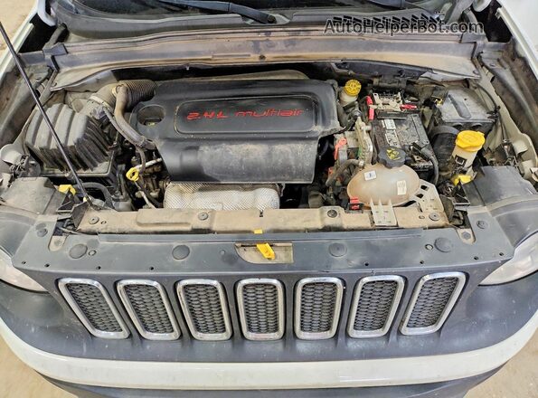 ZACCJABB2JPH48226 2018 JEEP RENEGADE White Widok komory silnika