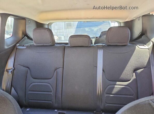 ZACCJABB3JPJ13058 2018 JEEP RENEGADE Yellow Rear seats view