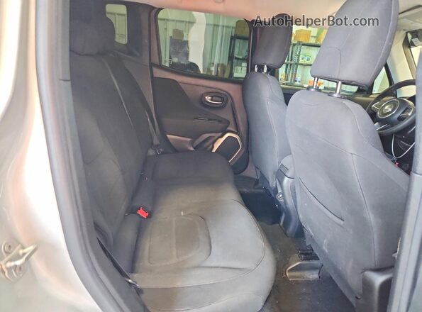 ZACCJABB3JPJ19961 2018 JEEP RENEGADE Silver Вид задньої частини салону