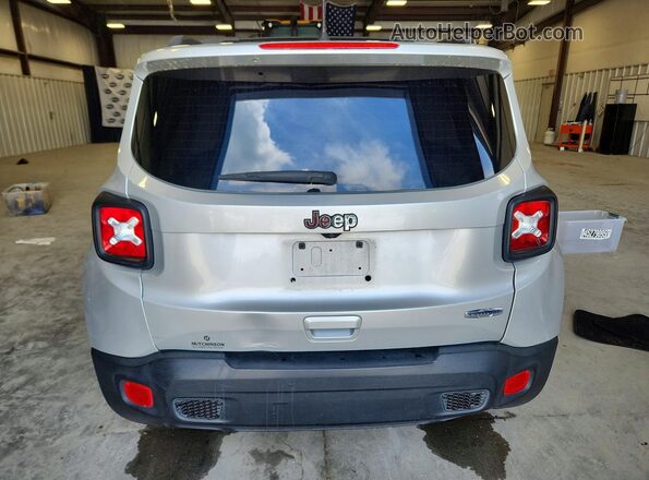 ZACCJABB3JPJ19961 2018 JEEP RENEGADE Silver Вид ззаду