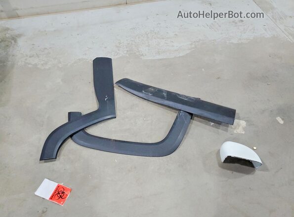 ZACCJABB3JPJ24495 2018 JEEP RENEGADE White Vista de la etiqueta del VIN