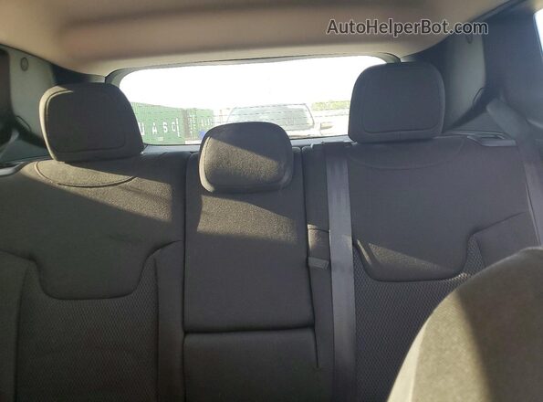 ZACCJABB4JPJ06233 2018 JEEP RENEGADE Gray Widok tylnych siedzeń