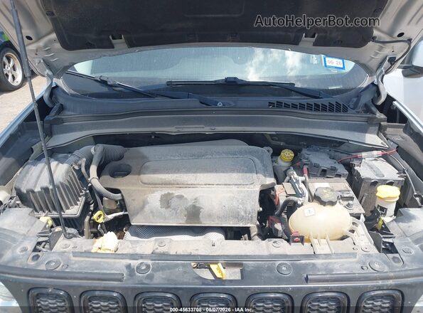 ZACCJABB6HPF63252 2017 JEEP RENEGADE Silver Widok z tyłu