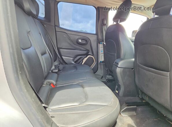 ZACCJADB8HPF87422 2017 JEEP RENEGADE Серебряный Вид задней части салона