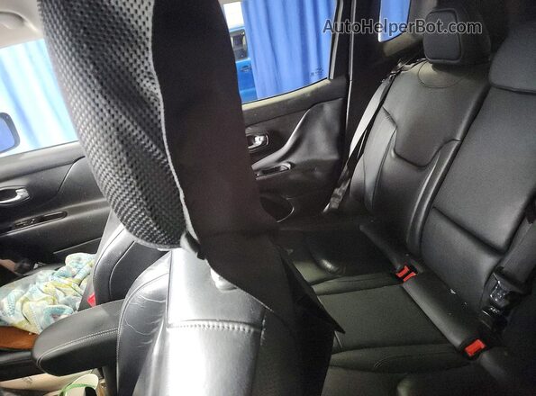 ZACCJADT3GPE36768 2016 JEEP RENEGADE Gray Vista de los asientos traseros