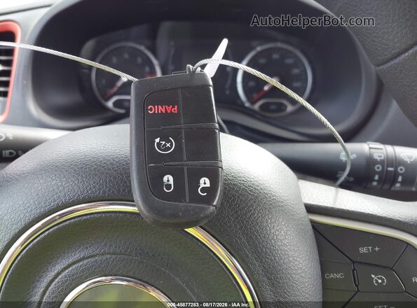ZACCJBAB2JPH82741 2018 JEEP RENEGADE Черный Вид панели приборов