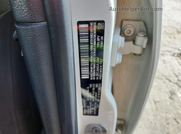 ZACCJBAB5JPJ22447 2018 JEEP RENEGADE White 