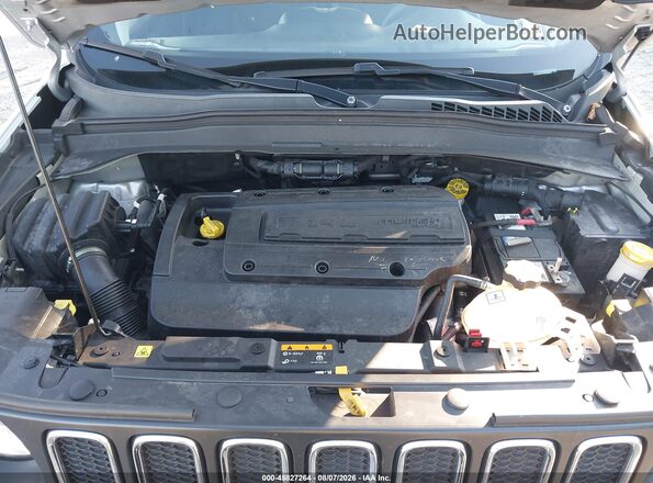 ZACCJBAH7JPH36911 2018 JEEP RENEGADE Silver Vista trasera