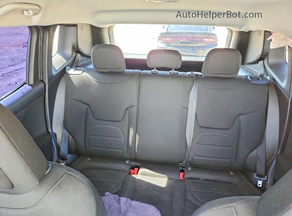 ZACCJBBB3JPH89468 2018 JEEP RENEGADE White Vista de los asientos traseros