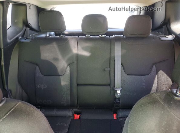 ZACCJBBB4HPF49632 2017 JEEP RENEGADE Green Rear seats view