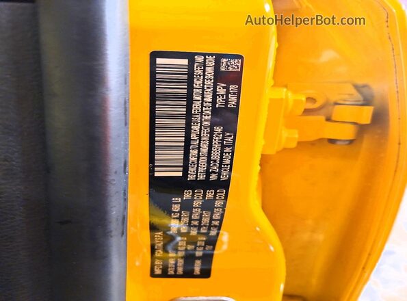 ZACCJBBB5HPF62146 2017 JEEP RENEGADE Yellow Vista del compartimento del motor