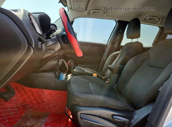 ZACCJBBT3GPD90190 2016 JEEP RENEGADE Серебряный Вид салона спереди