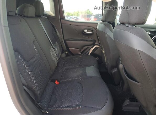 ZACCJBBT8GPC85189 2016 JEEP RENEGADE White Vista interior trasera